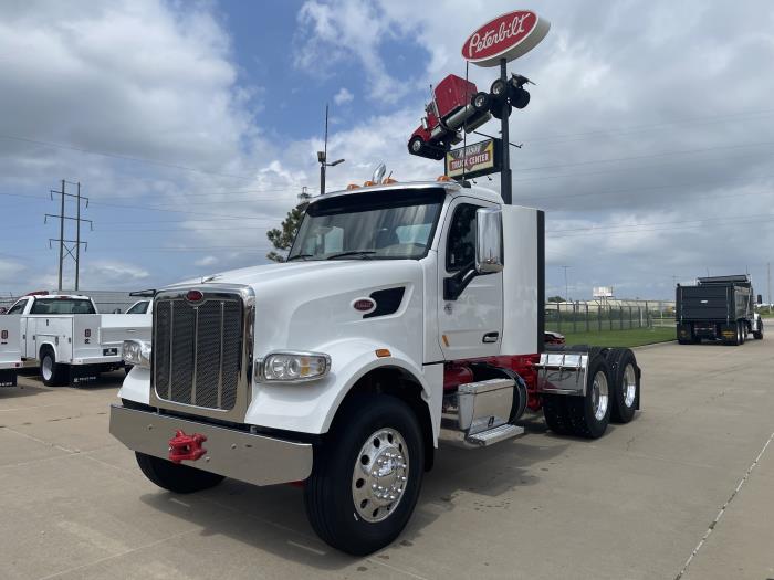 2022 Peterbilt 567-1