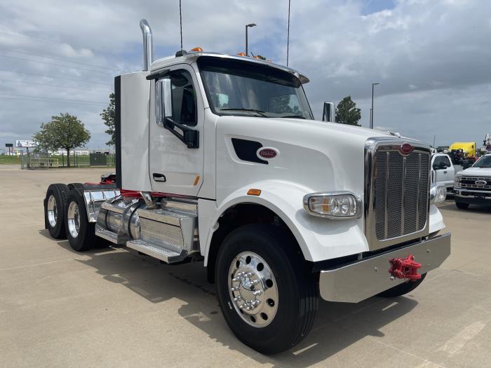 2022 Peterbilt 567-4