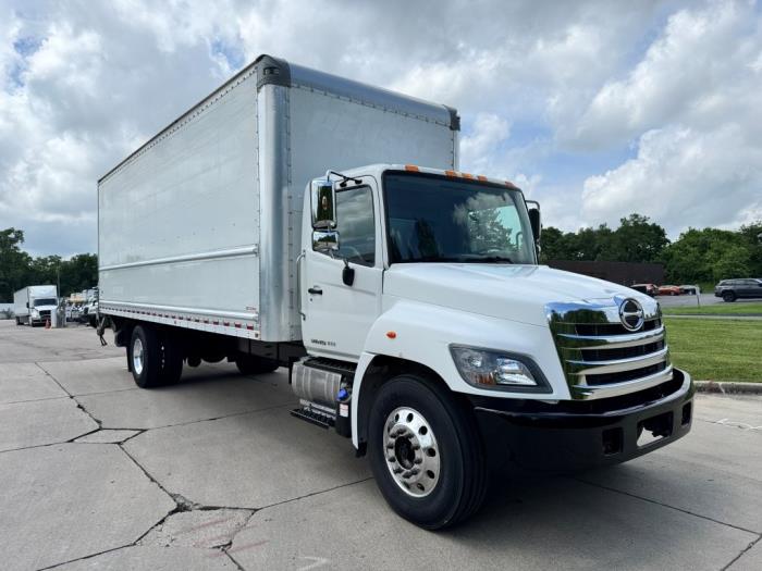 2020 Hino 268A-3