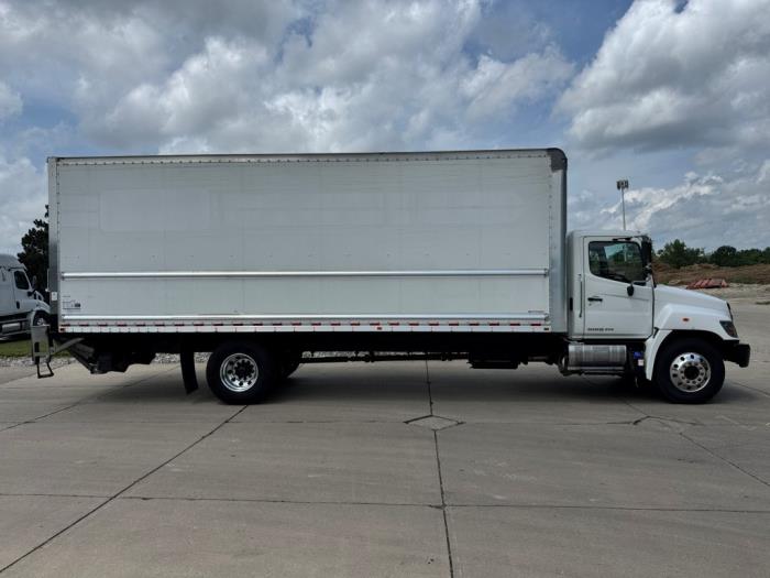 2020 Hino 268A-4