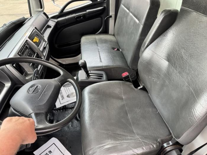 2020 Hino 268A-18