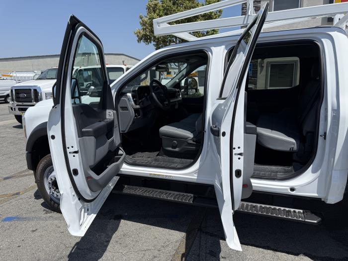 2025 Ford F-550-28