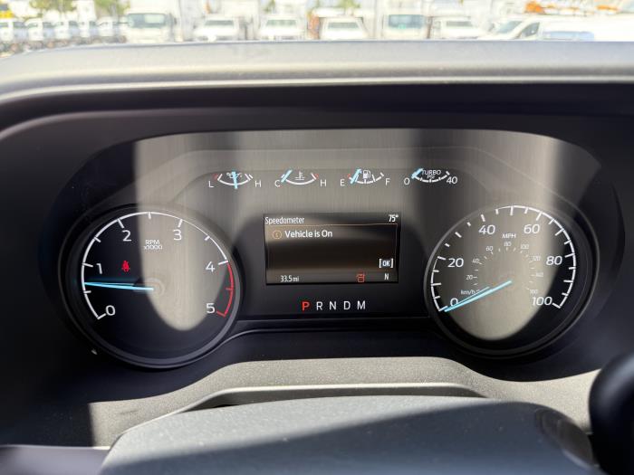 2025 Ford F-550-38
