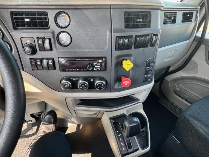 2018 Peterbilt 579-13