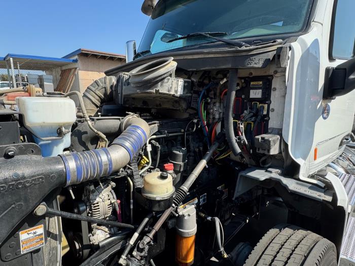 2018 Peterbilt 579-9
