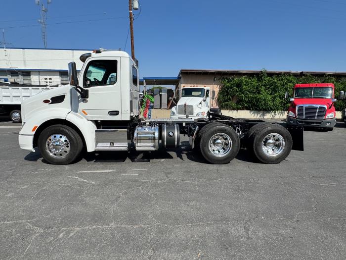 2018 Peterbilt 579-8