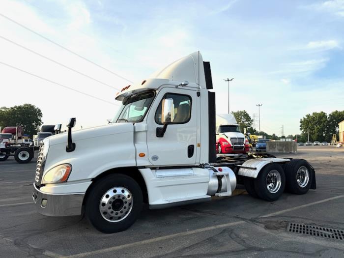2015 Freightliner Cascadia-4