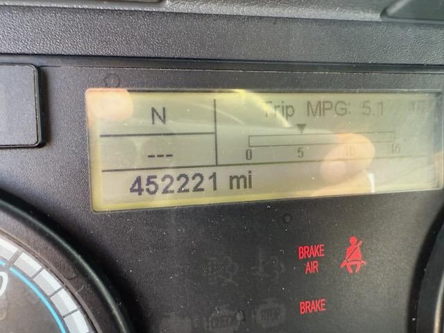 2015 Freightliner Cascadia-2