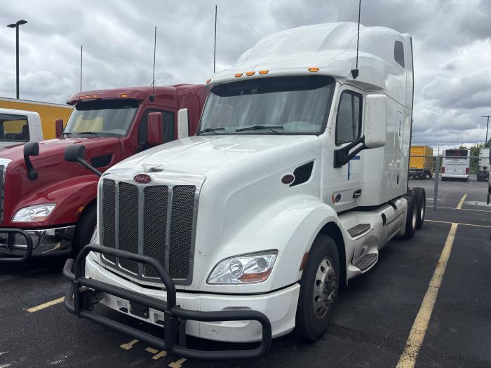 2022 Peterbilt 579-1