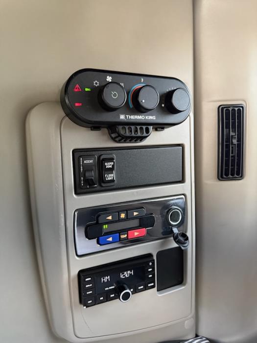 2022 International LT625-26
