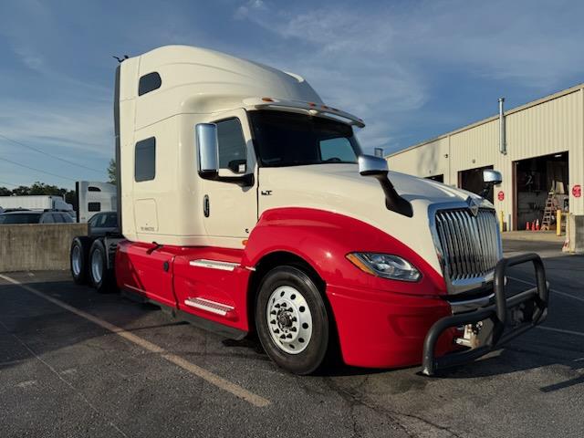 2022 International LT625-7