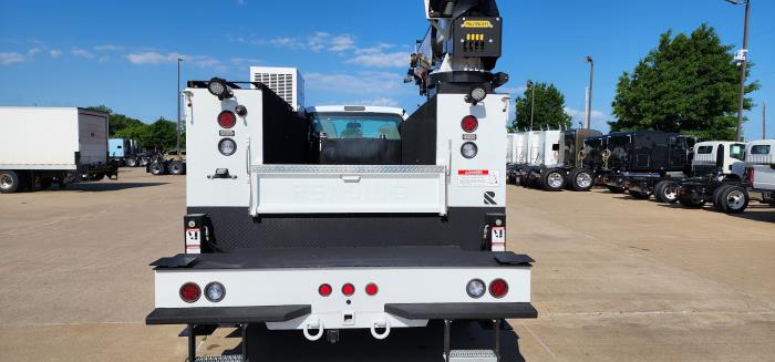 2025 Ford F-750-4