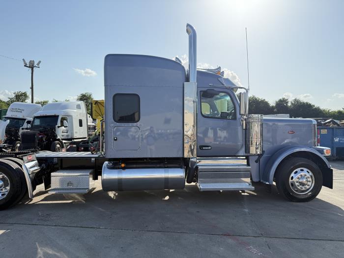 2026 Peterbilt 589-10
