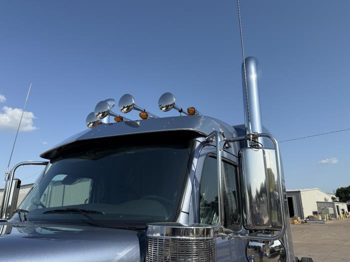 2026 Peterbilt 589-13