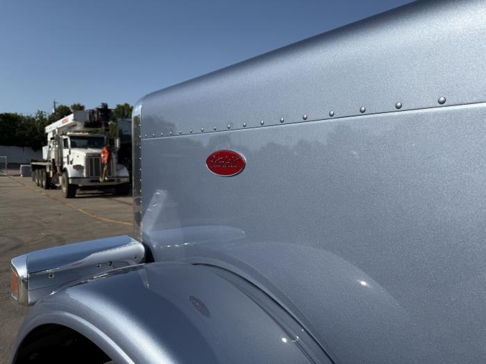 2026 Peterbilt 589-15