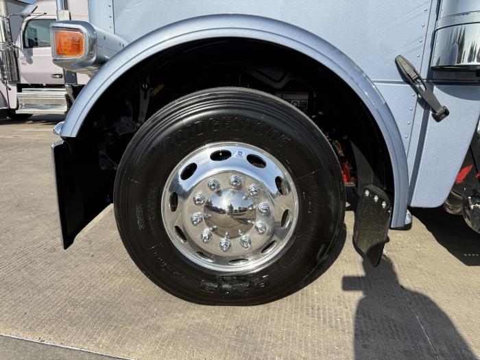 2026 Peterbilt 589-17