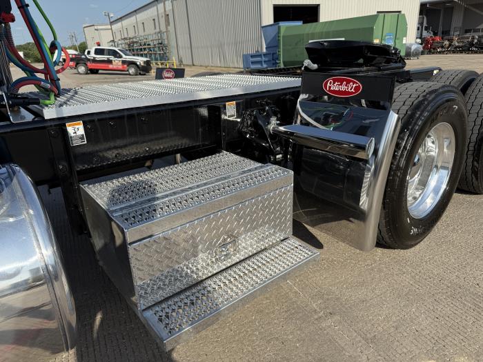 2026 Peterbilt 589-20