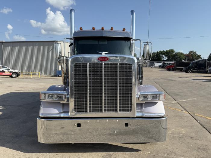 2026 Peterbilt 589-12