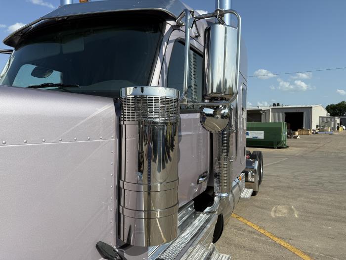 2026 Peterbilt 589-14