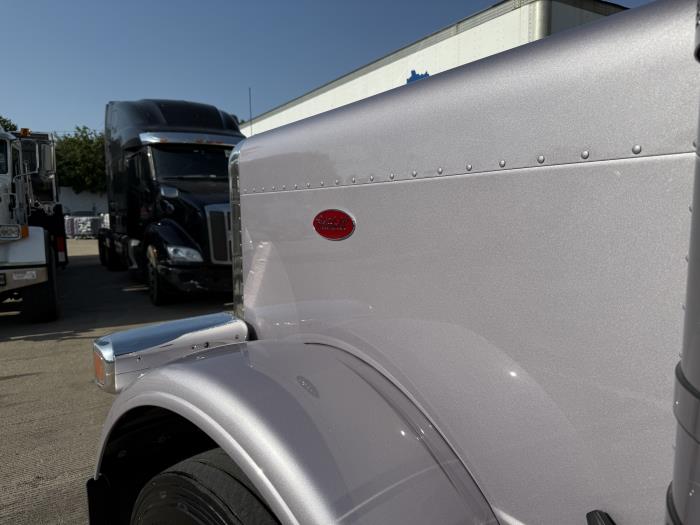 2026 Peterbilt 589-15
