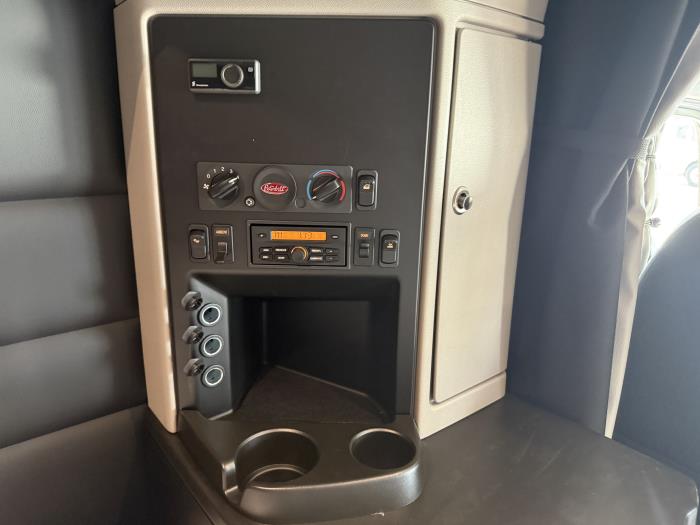 2026 Peterbilt 589-52