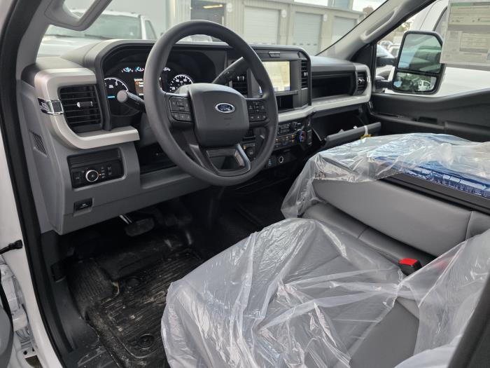 2025 Ford F-250-16