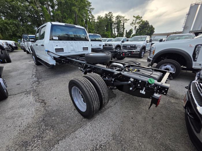 2025 Ford F-550-5