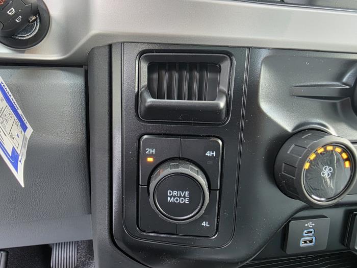 2025 Ford F-550-17