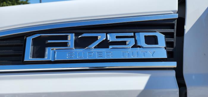 2025 Ford F-750-9