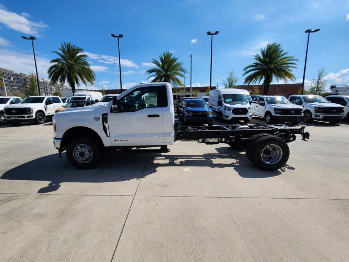 2025 Ford F-350-8