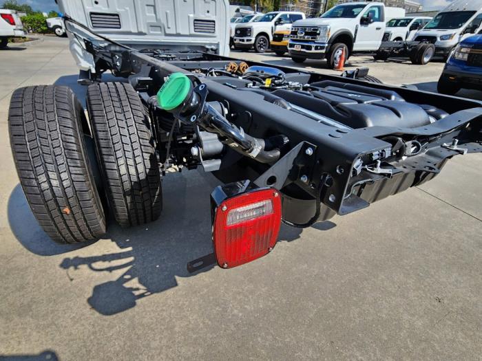 2025 Ford F-350-12