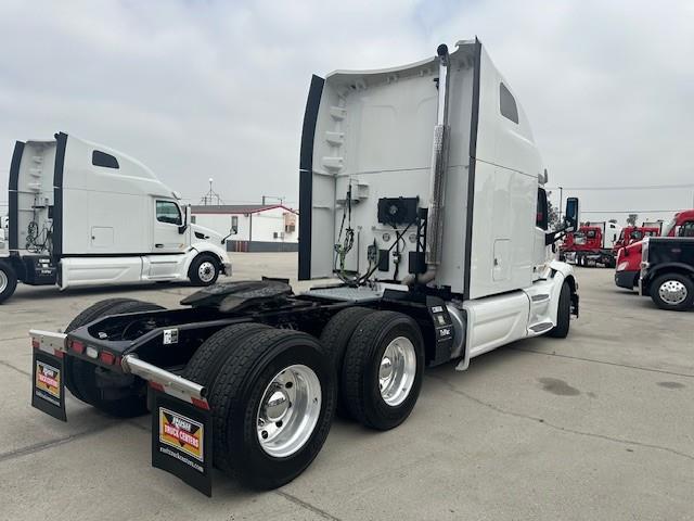 2022 Peterbilt 579-6