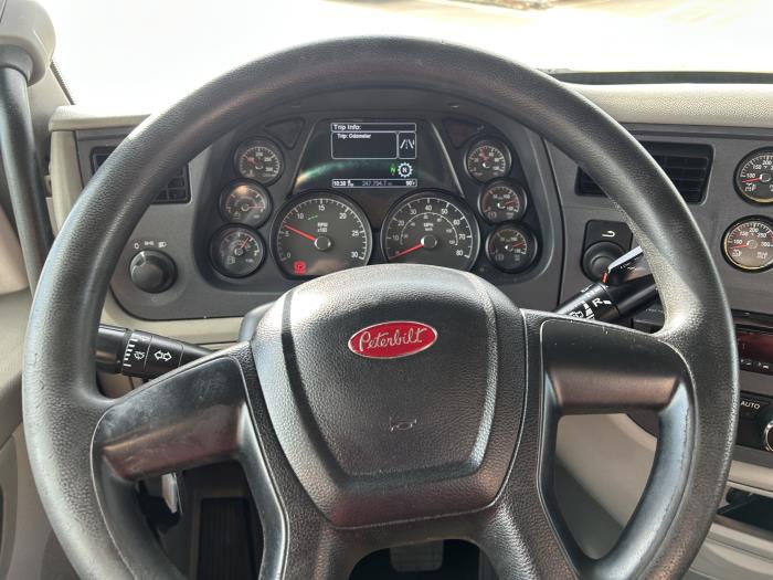 2020 Peterbilt 579-30