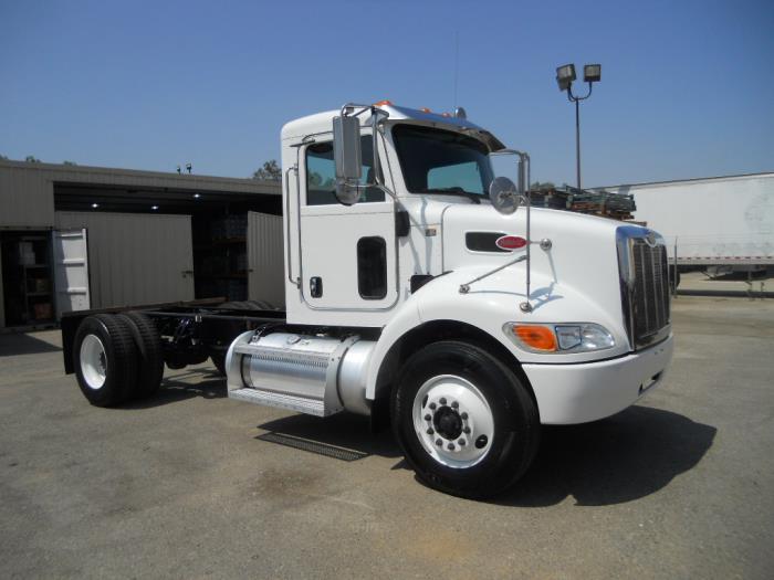 2020 Peterbilt 337-2