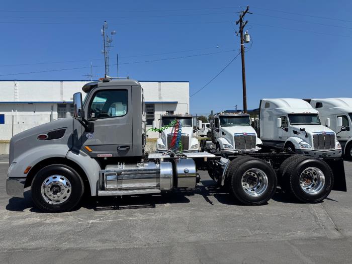 2019 Peterbilt 579-8