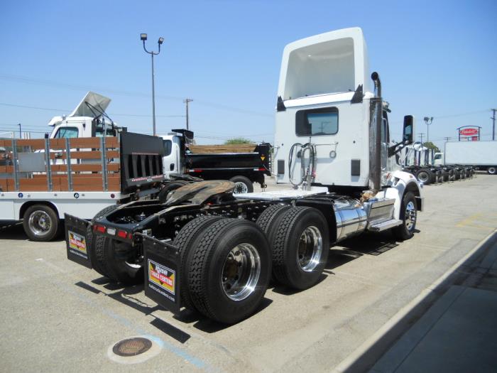 2020 Peterbilt 567-3