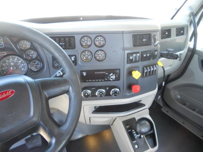 2020 Peterbilt 567-6