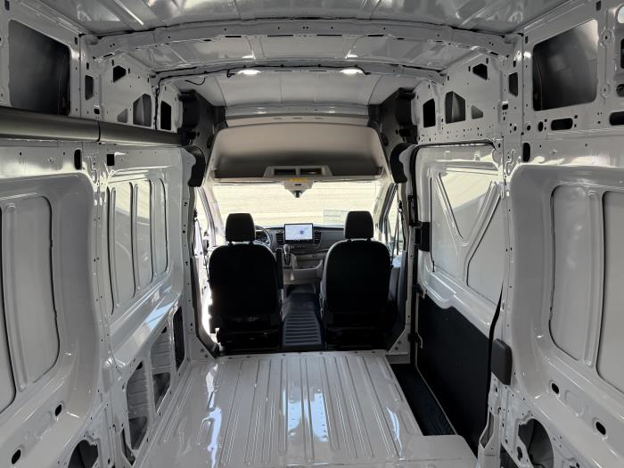 2025 Ford Transit-350-23