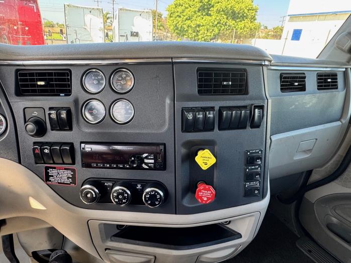 2018 Peterbilt 579-13