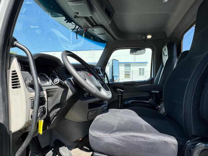 2018 Peterbilt 579-11