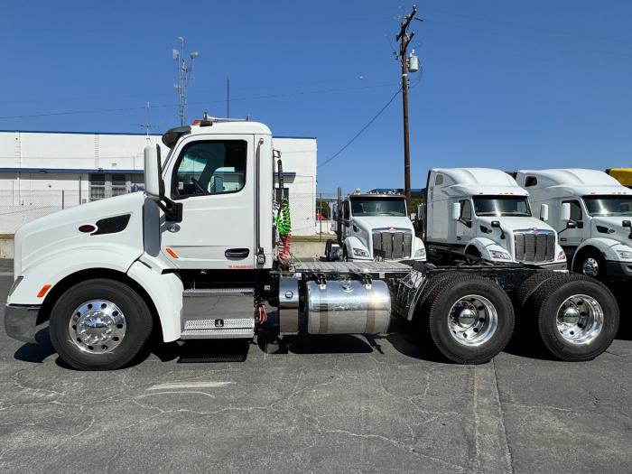 2018 Peterbilt 579-8