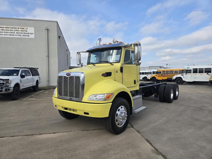2020 Peterbilt 348-2