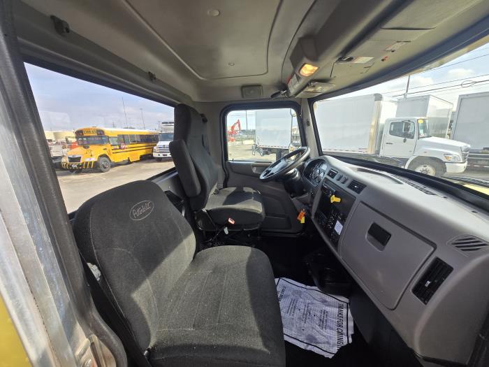 2020 Peterbilt 348-17