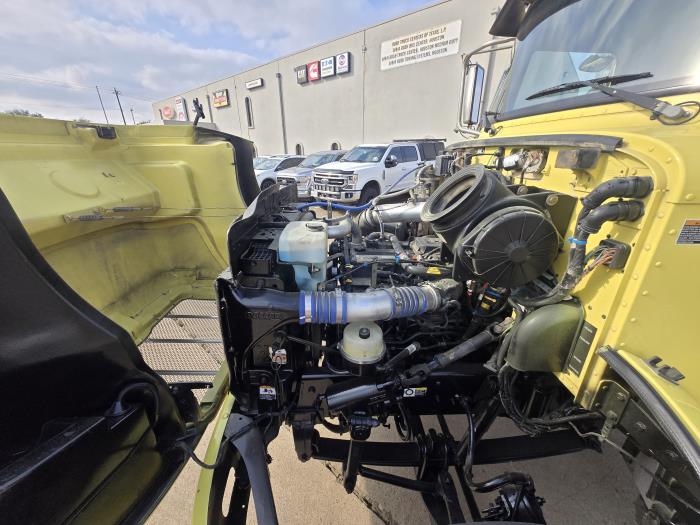 2020 Peterbilt 348-18