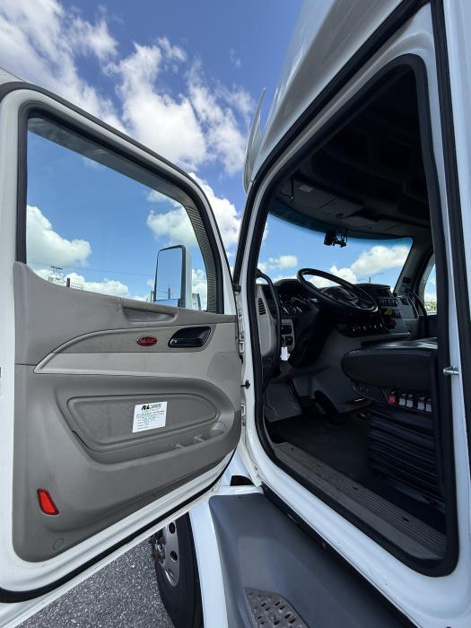 2020 Peterbilt 579-12