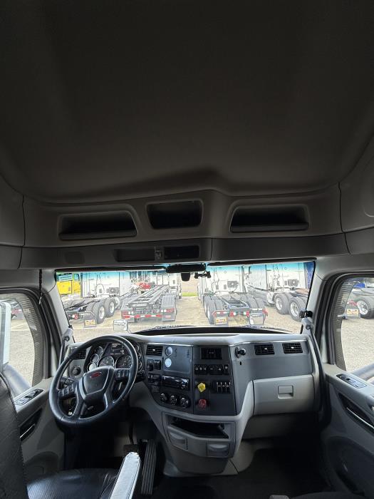 2020 Peterbilt 579-21