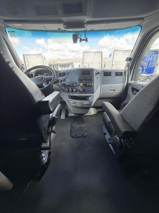 2020 Peterbilt 579-22