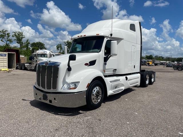 2022 Peterbilt 579-1
