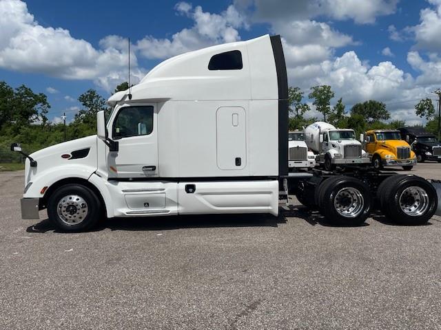2022 Peterbilt 579-2
