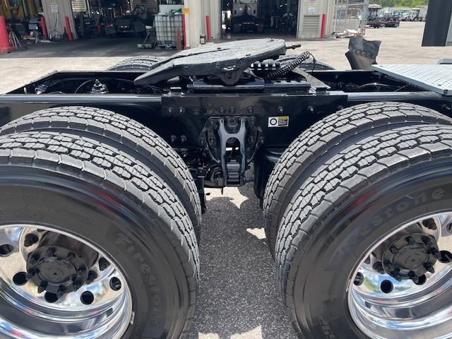 2022 Peterbilt 579-5